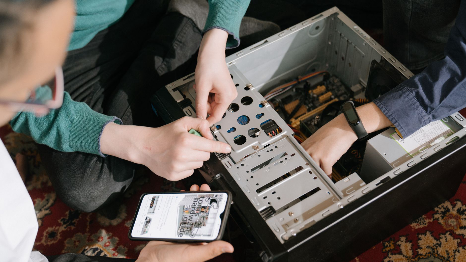 5 Warning Signs Your Computer Needs Repair Before It Fails Completely